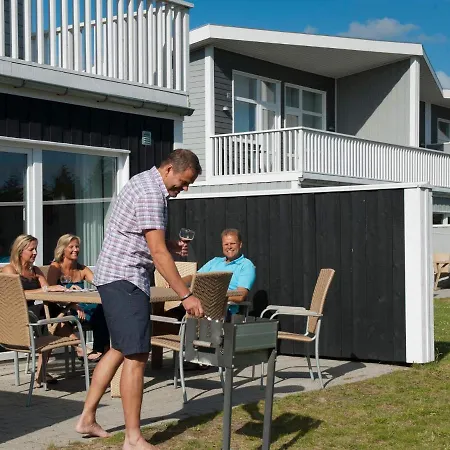Holiday Lxx Ferienhaus *